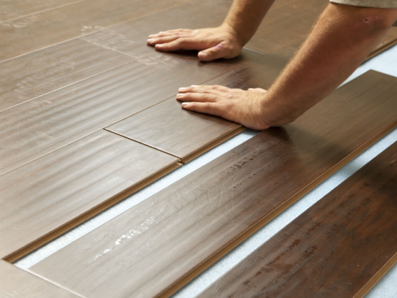 Laminate-flooring-install-800x600