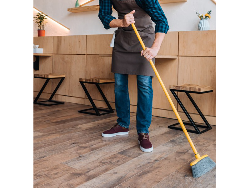 sweep-hardwood-spill-800x600