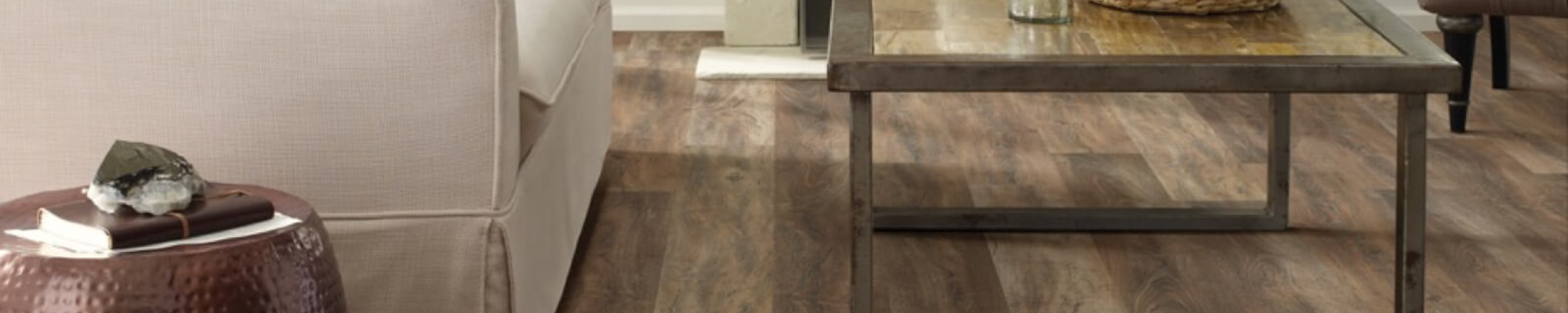 luxury-vinyl-installation-Hero-2000x400