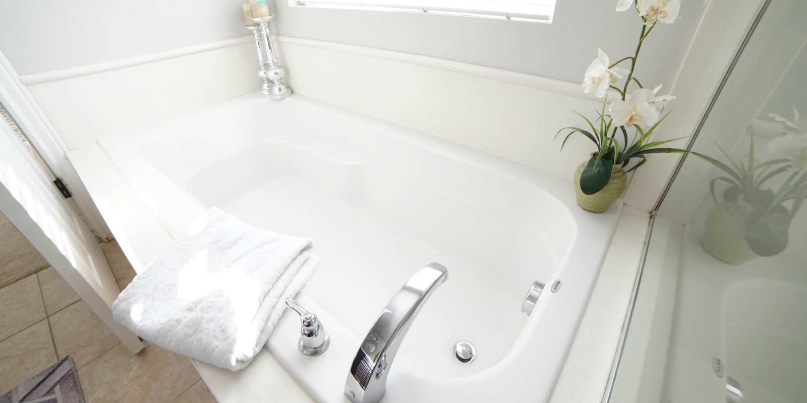 Bath-Surround-1600x800